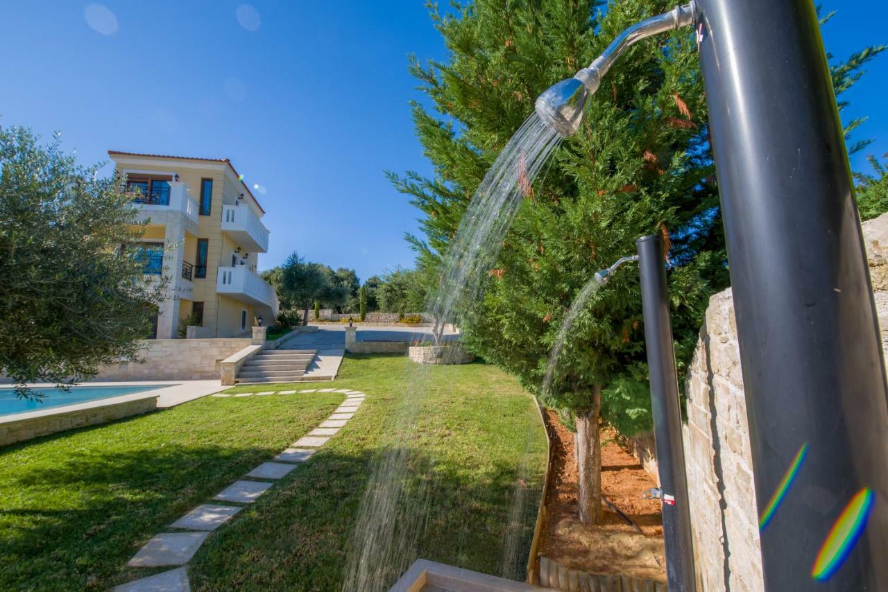 Casa Leone Suites Stalós Eksteriør billede